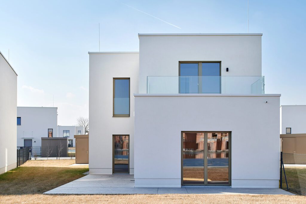 Einfamilienhaus Federleicht am See: Ihr märchenhaftes Refugium am Sonnenweiher in Grafenwörth, Niederösterreich, nahe Wien – ein idyllischer Rückzugsort für ein Leben voller Ruhe und Naturgenuss.