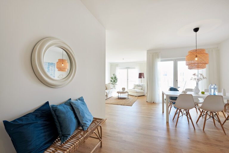 Reihenhaus Abendglanz am See: Ihr charmantes Zuhause am Sonnenweiher in Grafenwörth, Niederösterreich, nahe Wien – ein idyllischer Ort, um die Abendsonne und das Leben am Wasser zu genießen.