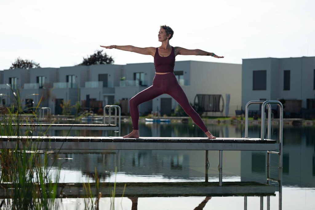 Reihenhaus Wolkenspiel am See: Ihr idyllisches Zuhause am Sonnenweiher in Grafenwörth, Niederösterreich, nahe Wien – ein perfekter Ort, um die Schönheit der Natur und das Spiel der Wolken über dem Wasser zu genießen.